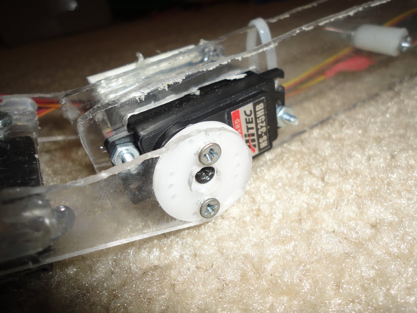 Robot arm wrist assembly